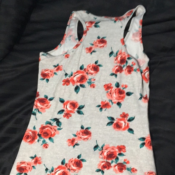 Rose tank top - Picture 2 of 2